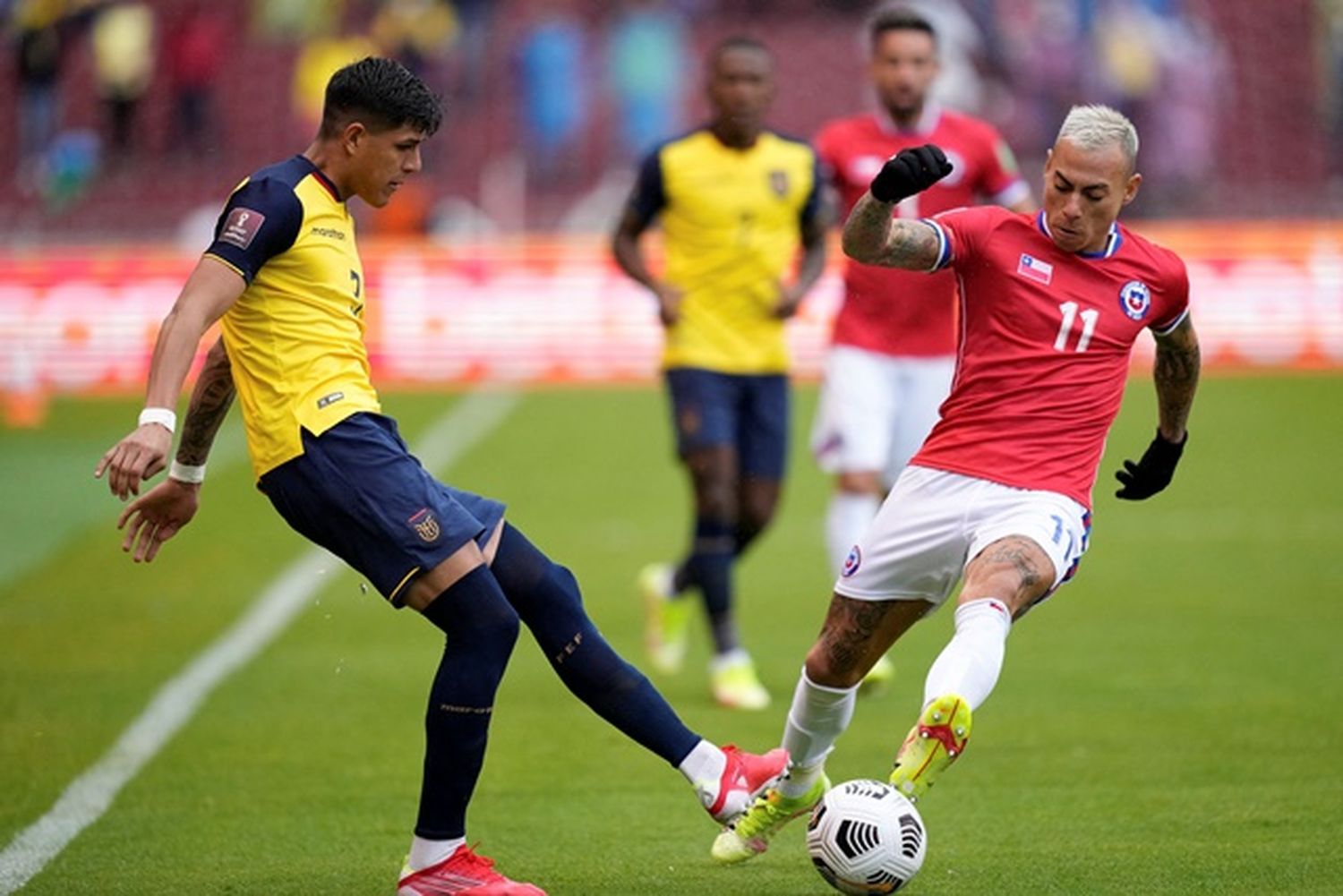 Ecuador igualó con Chile y se mantiene clasificado