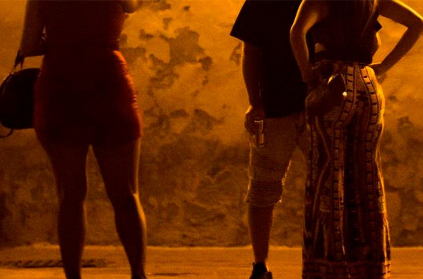 Vecinos aclararon que "el problema no es su identidad de género".