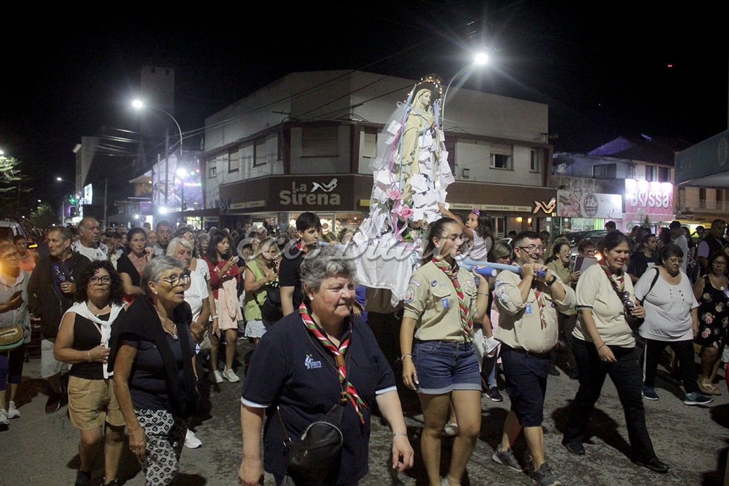 Fervor. Necochenses y turistas participaron de la celebración