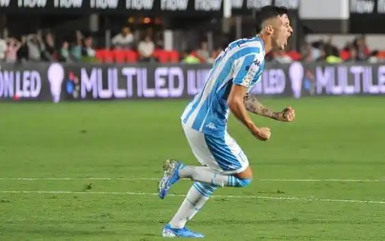 Racing le ganó a Estudiantes 2 a 1 en La Plata