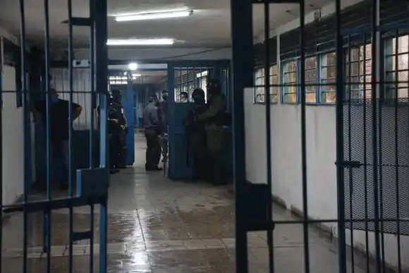 Insólito: intentaron fugarse de una cárcel santafesina durante el partido de la Selección