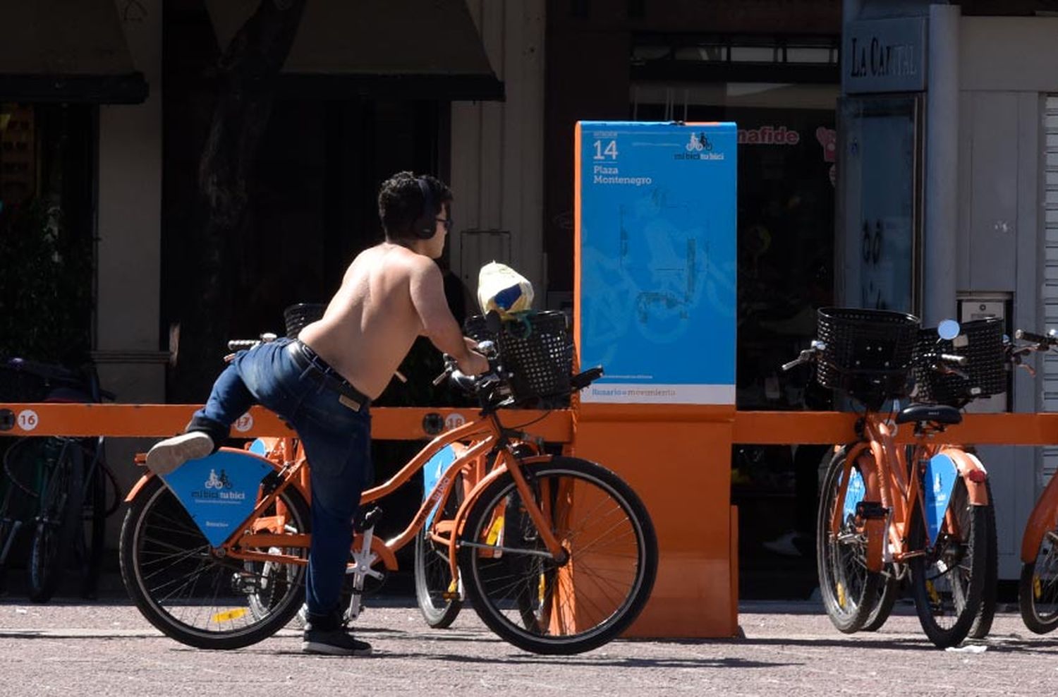 Para mayor seguridad vial a ciclistas, bajaron a 50 kilómetros la velocidad tope en cuatro avenidas