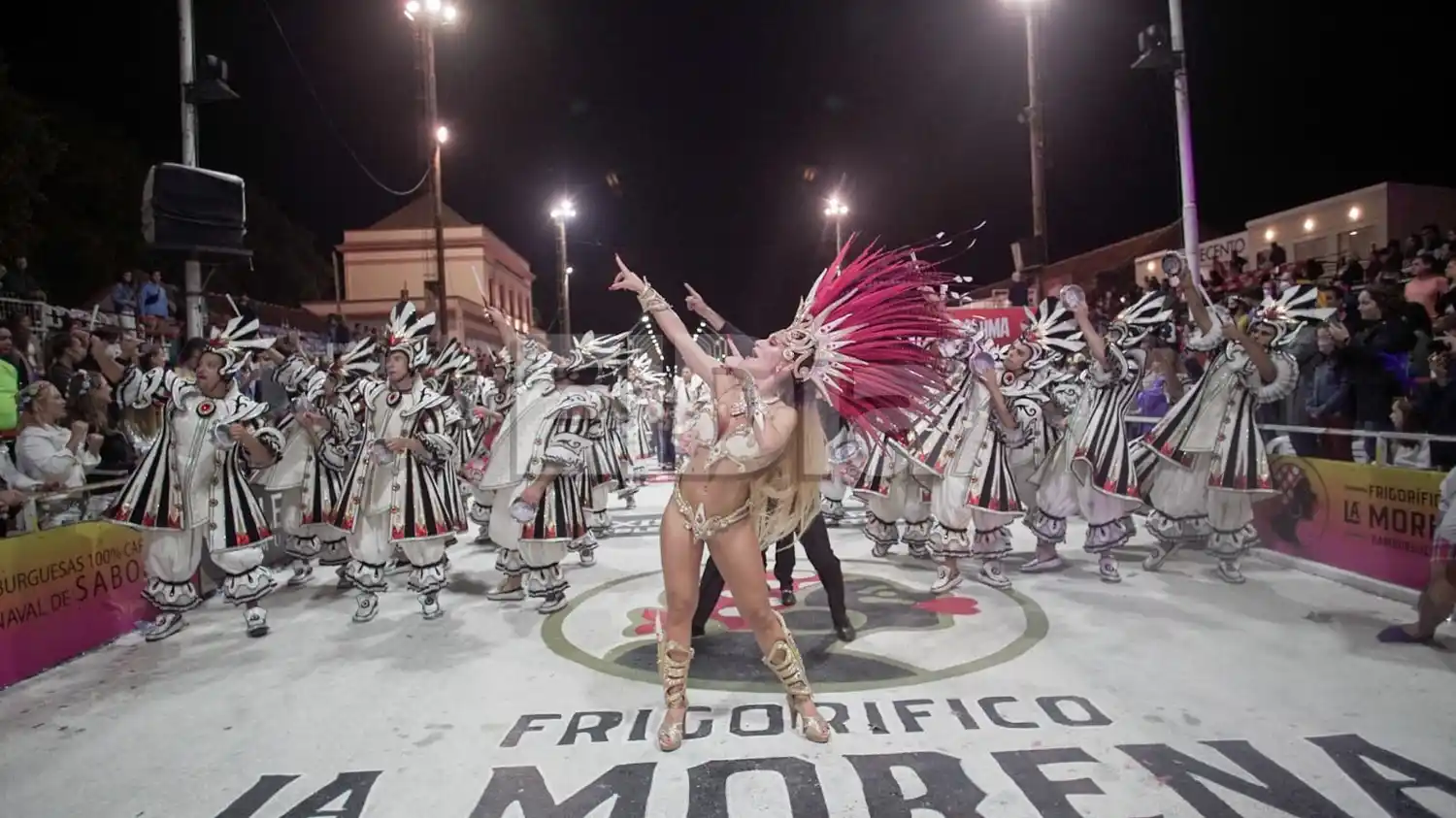 La Batería Aplanadora salió sin la carroza de los músicos de Marí Marí