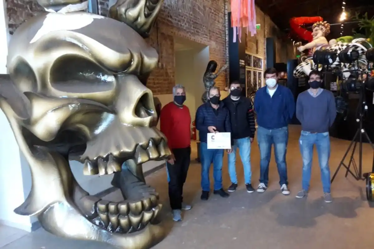 El Museo del Carnaval recibió una importante donación de la Comparsa Kamarr