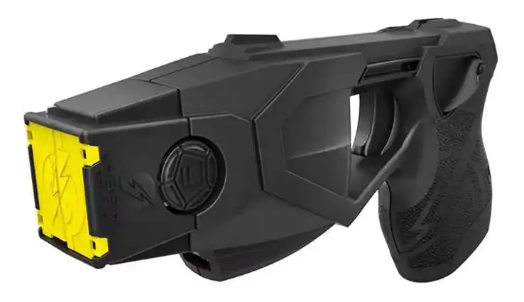 La Justicia le ordenó al gobierno nacional que resuelva en un mes si acepta la importación de las pistolas Taser