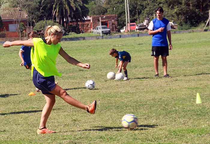 Gimnasia organiza mañana copa de fútbol femenino
