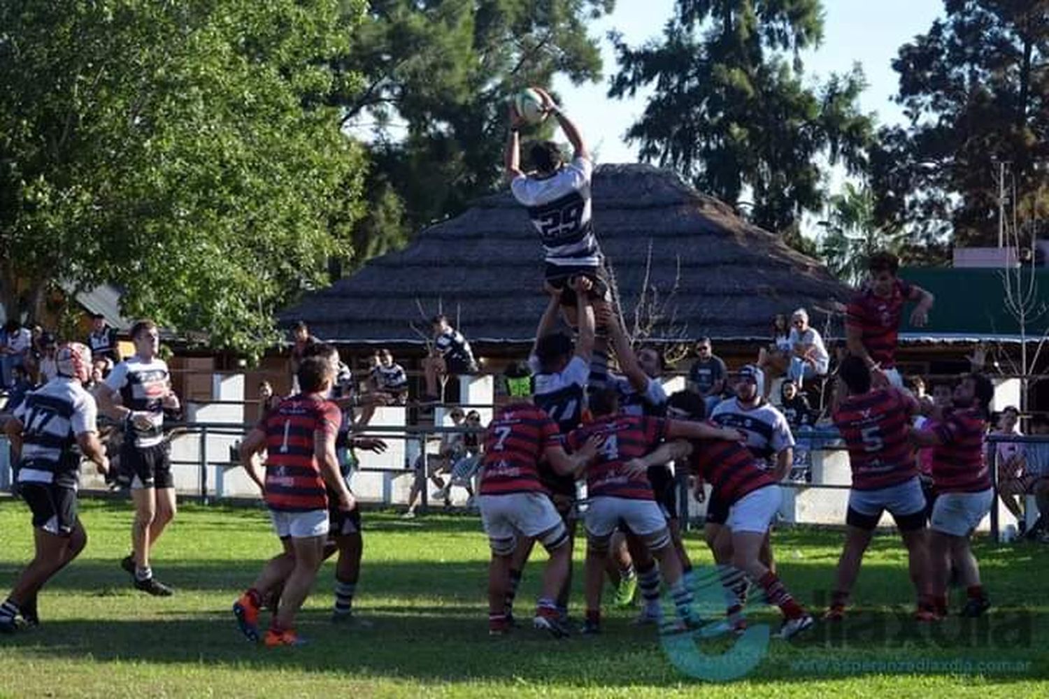 Jockey se trajo una gran victoria de una siempre dura cancha.