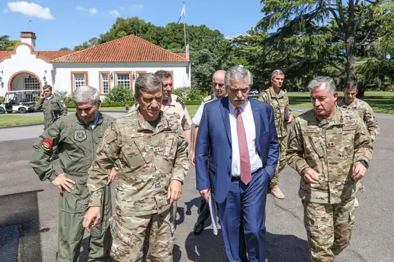 Bono de $30.000 para personal de las Fuerzas Armadas y de seguridad: el decreto