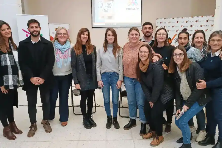 Charla intersectorial en torno al abordaje integral de salud mental y consumos problemáticos