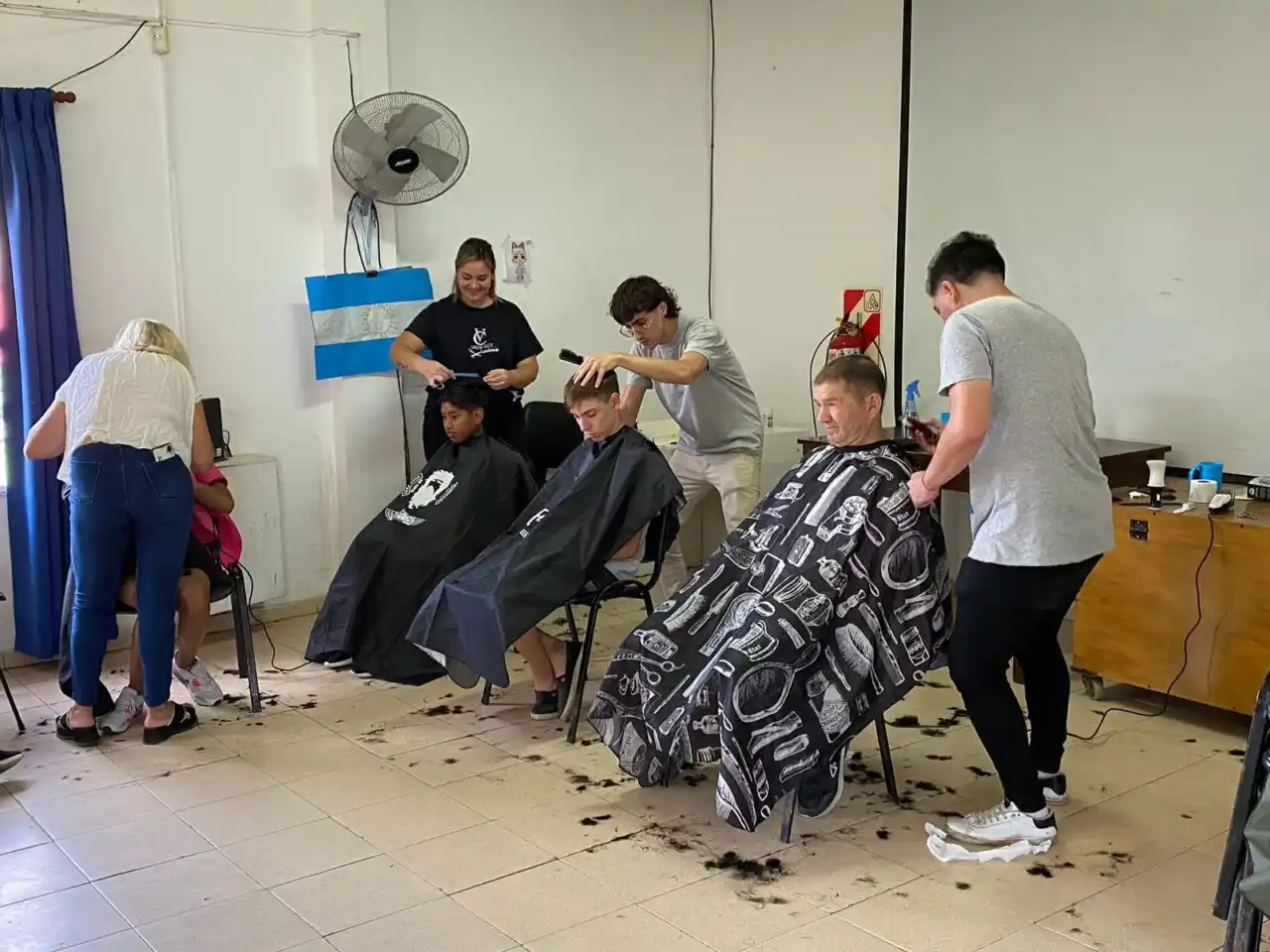 Gran convocatoria del “Tijeras Solidarias” en el Centro Integrador Comunitario 