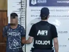 El agresor fue aprehendido y trasladado a la Comisaría.