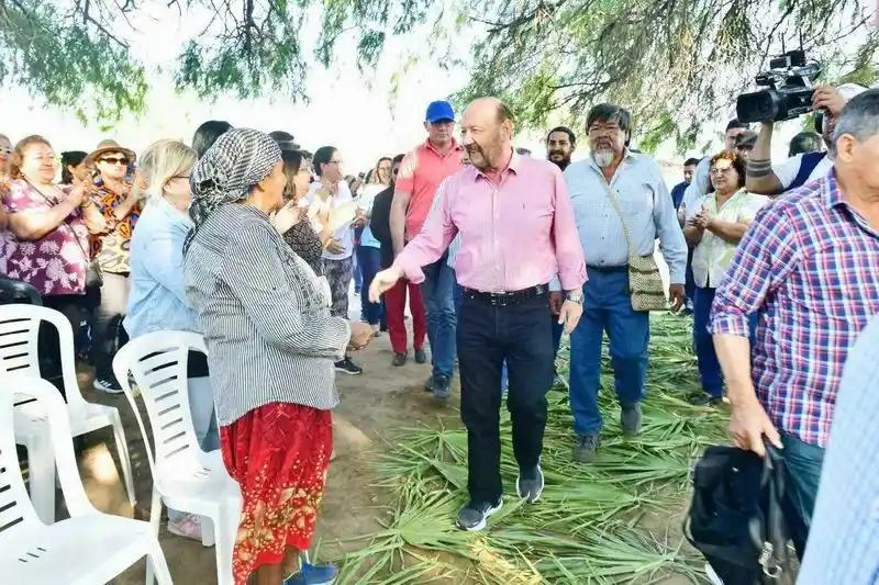 Insfrán comenzó su tercer día de gira 
en la comunidad Pilagá Chico Dawan
