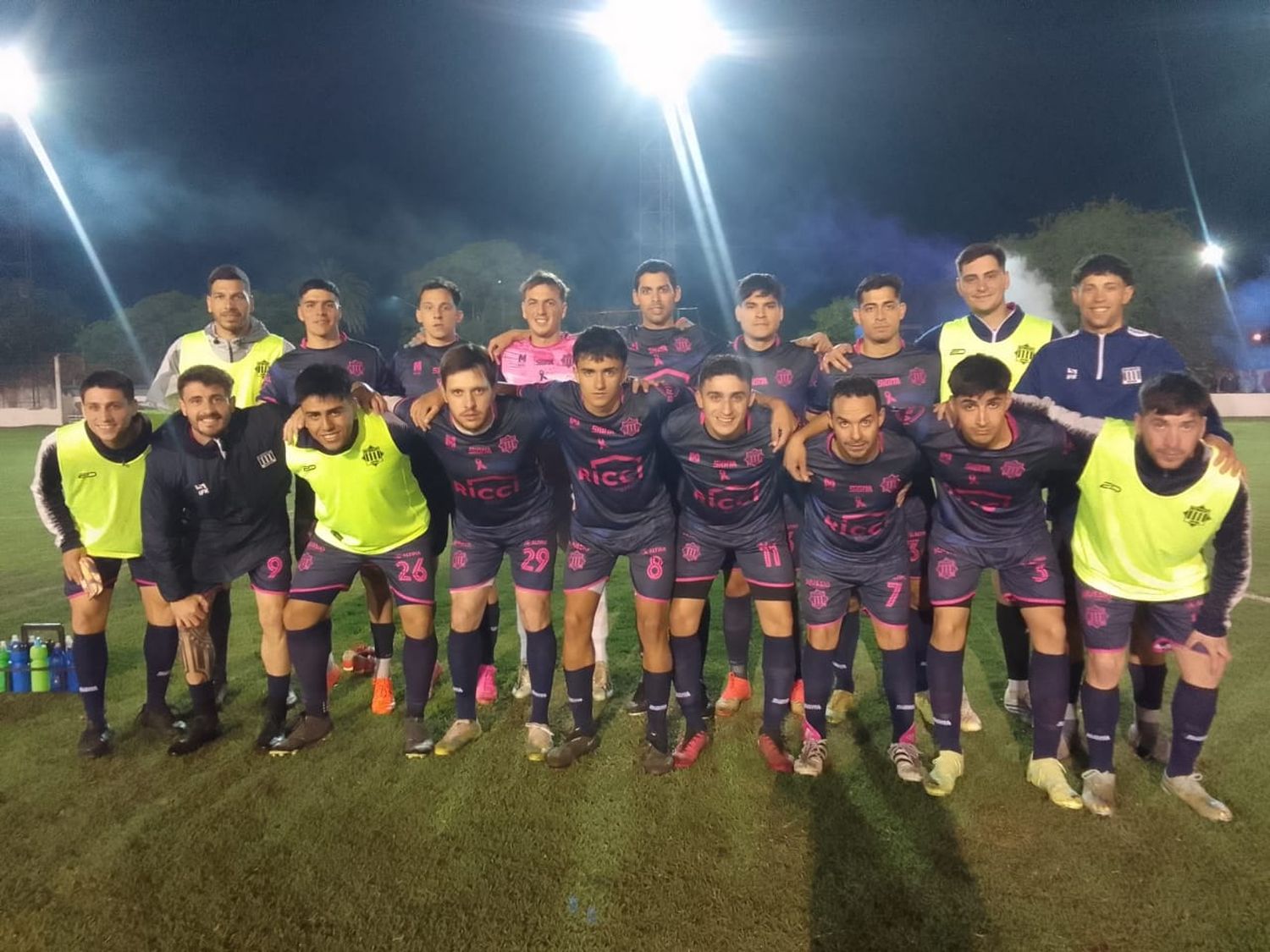 El "Aviador" rufinense se quedó con el clásico ante Matienzo y jugará la promoción. Foto: Fernando Grottoli