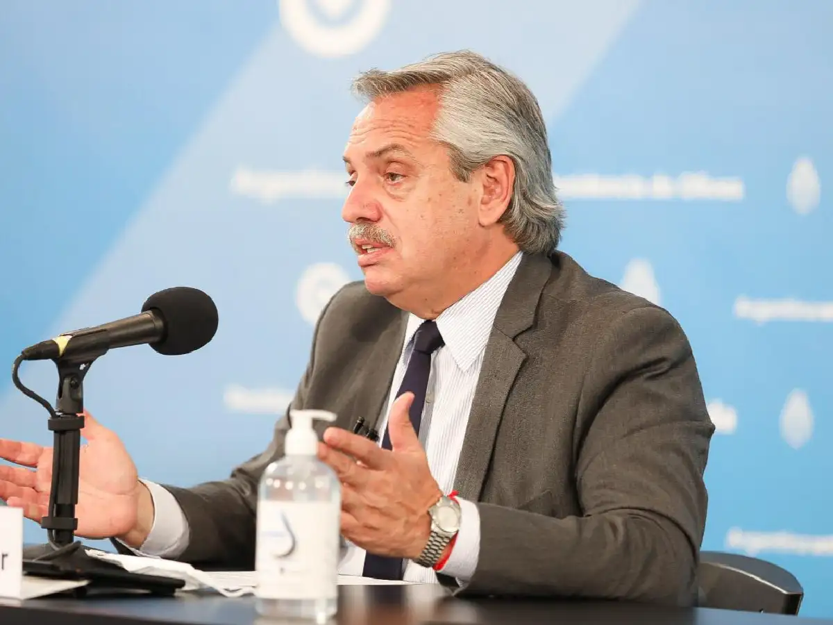Fernández confirmó que Amba pasa a "Dispo" y anunció  que se pondrá al frente de la "epopeya" de la vacunación