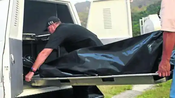 A plena luz del día masacran a profesor acusado de abusar de 18 niños