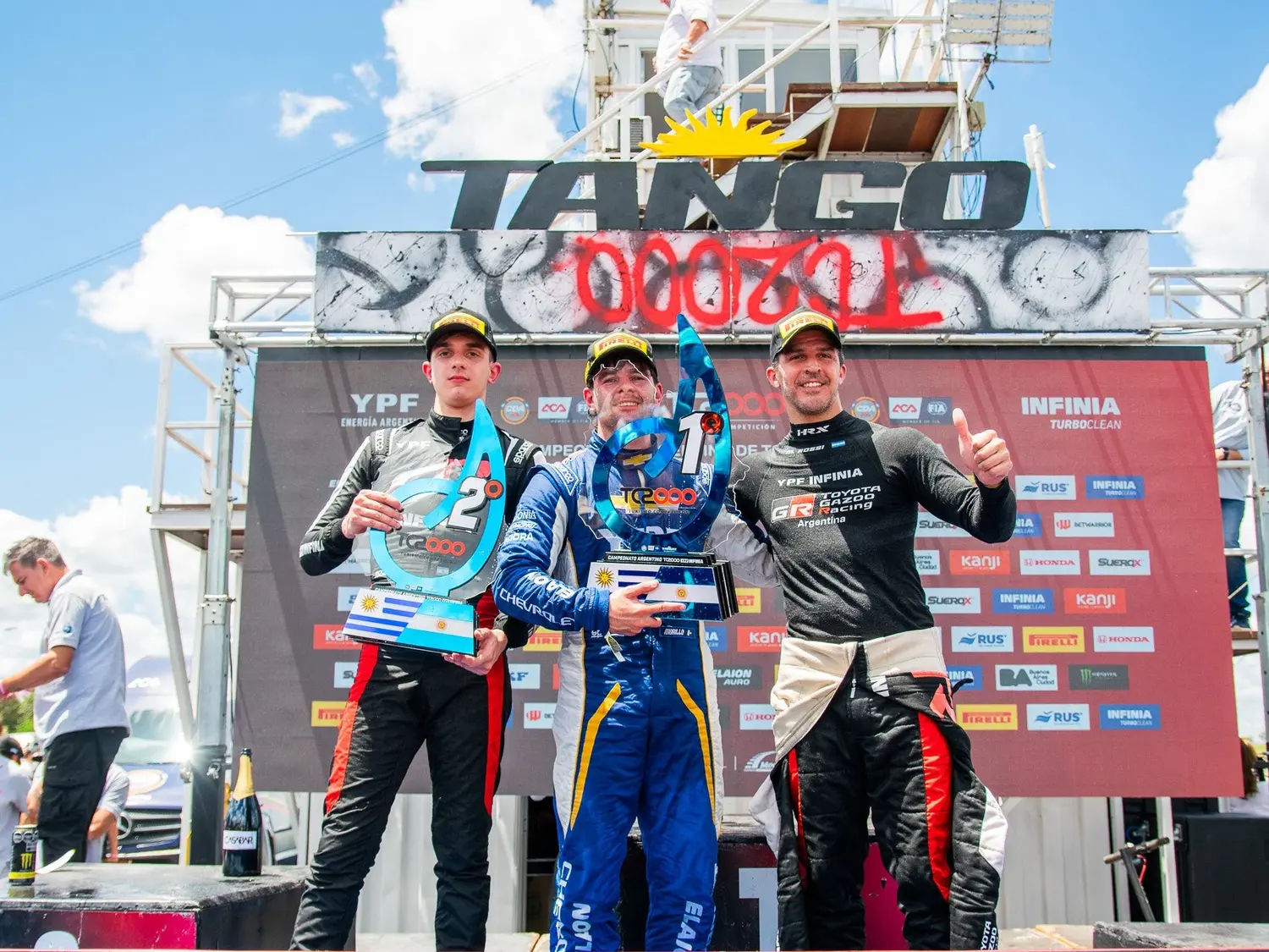 Franco Morillo, con Chevrolet, logró su primer triunfo en el TC2000 en la competencia corrida en Mercedes, Uruguay. Foto:Prensa TC2000