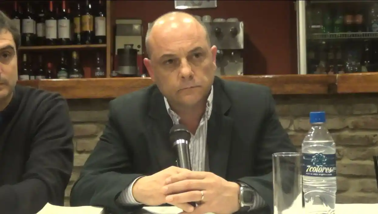 Otro Intendente de Cambiemos cargó contra Macri: "Quiere tapar el sol con las manos"