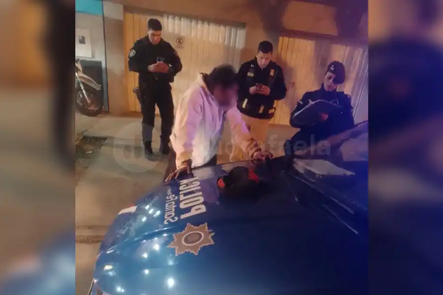 En plena calle, estaba ofreciendo a la venta herramientas de dudosa procedencia