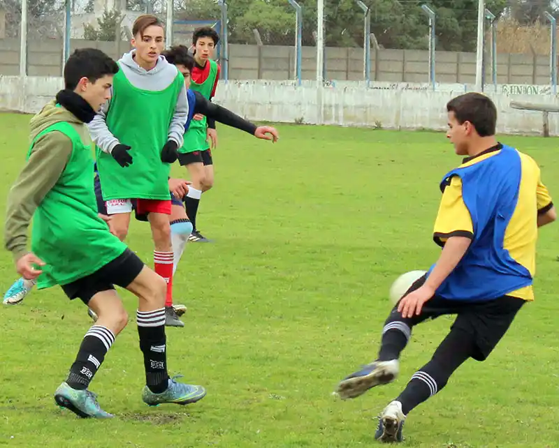 Con dos partidos, comienza hoy el Regional de selecciones Sub-15