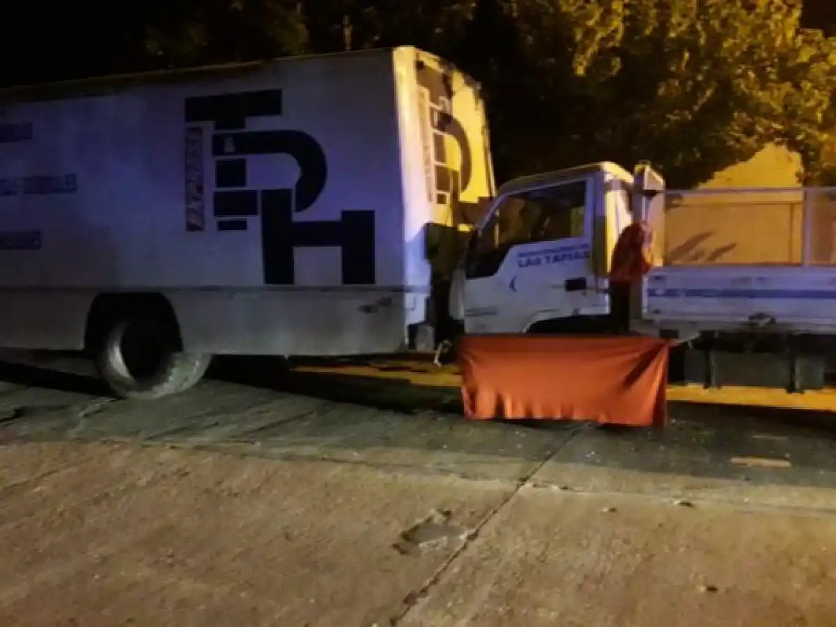 Un joven murió aplastado por la cabina rebatible de un camión en Villa Dolores