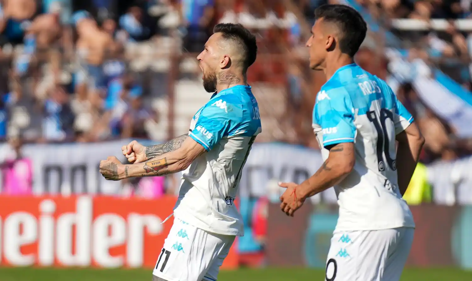Jonathan Gómez festeja el gol del empate.