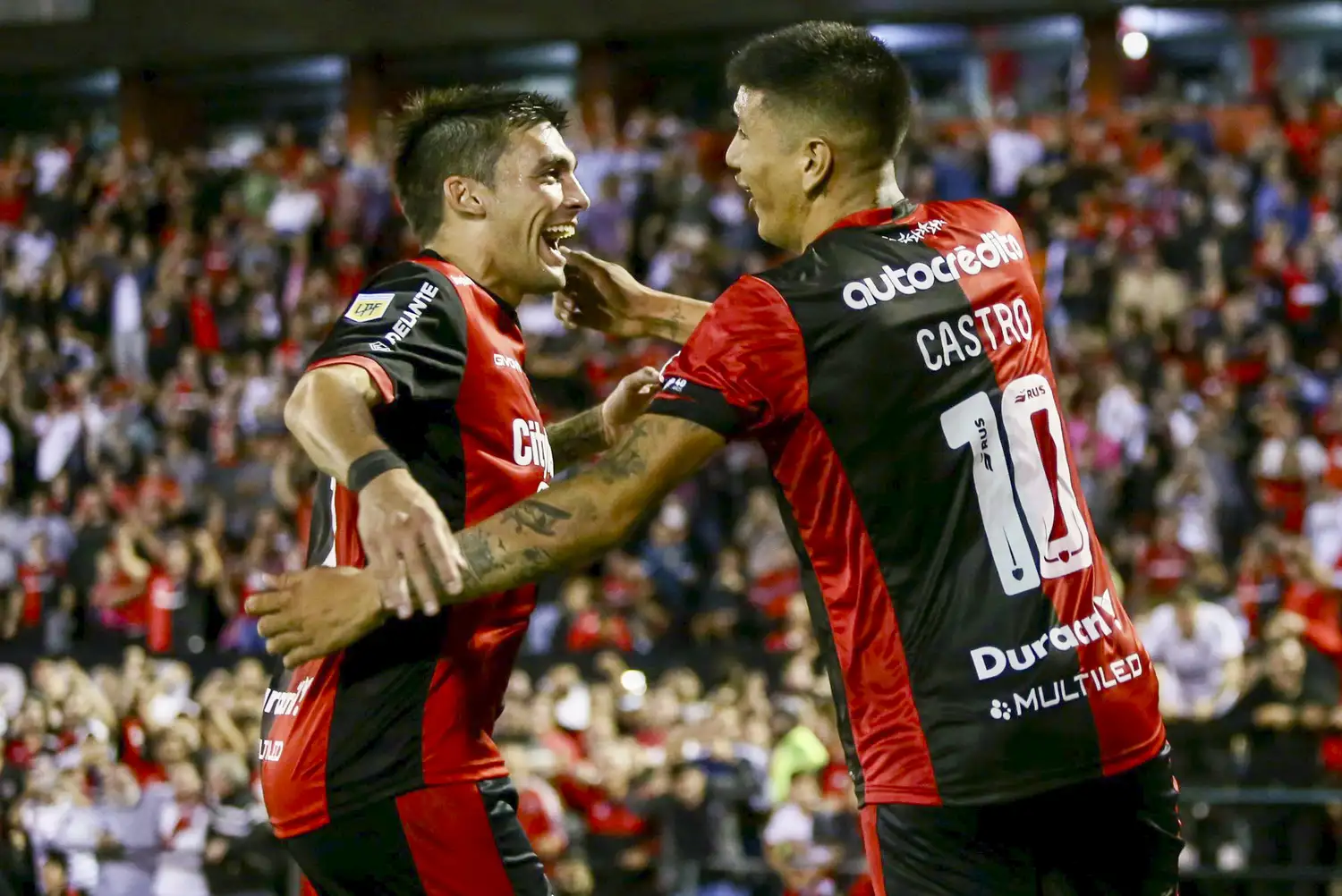 Newell`s se metió en zona de clasificación
