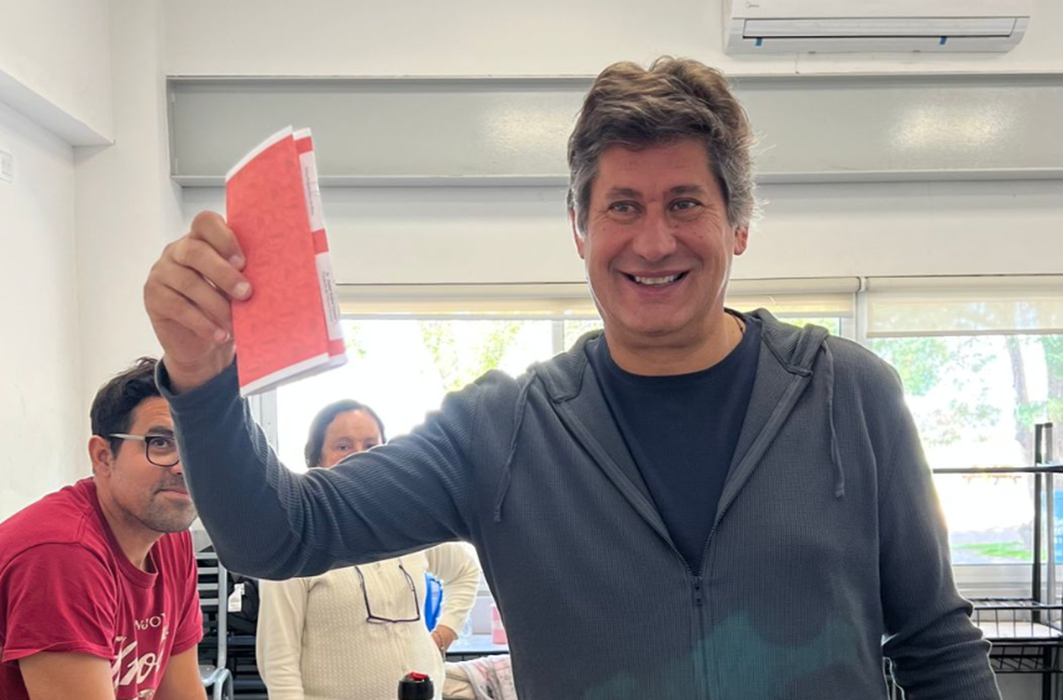 Roly Santacroce arrasa en Funes y será reelecto como intendente