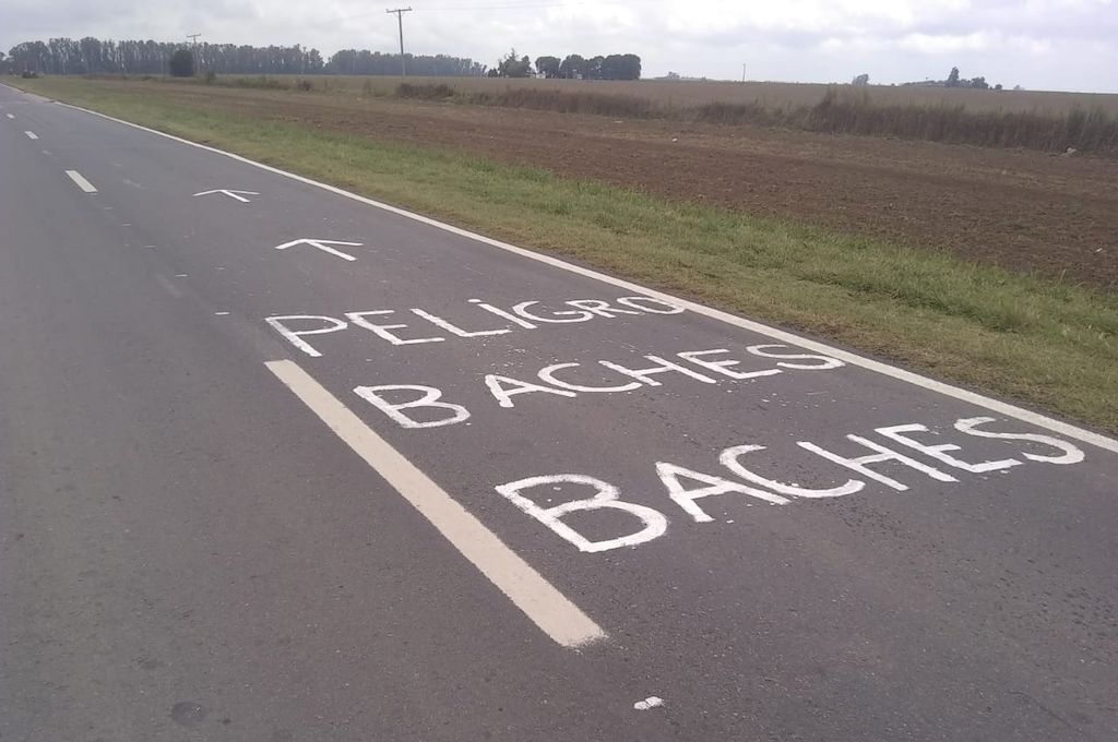 Villa Eloísa: vecinos pintaron la ruta para alertar sobre los baches