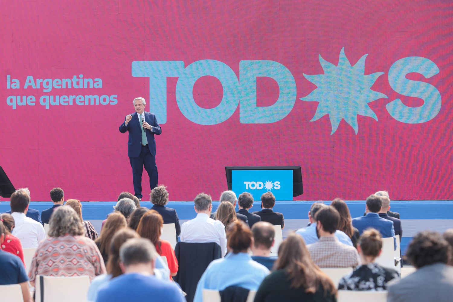 El Presidente convocó a sus seguidores “militar” y descartó posibles traiciones