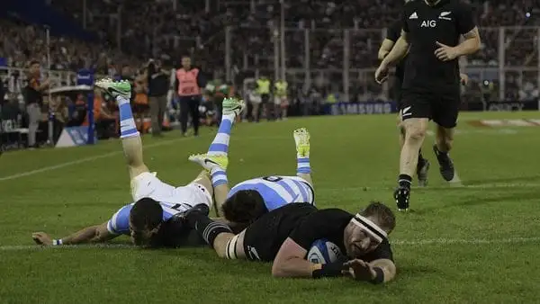 Los All Blacks no tuvieron piedad de Argentina