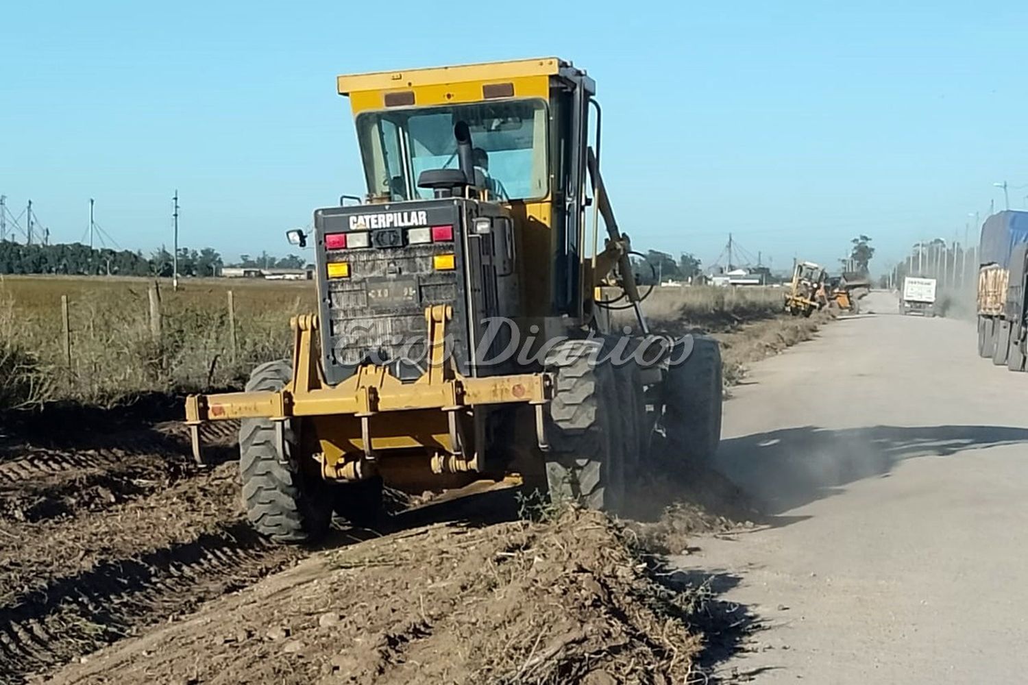 Trabajos. En la calle de accceso