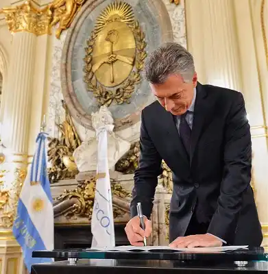 Macri: anunció un acuerdo para llegar a producir un millón de autos para el 2023
