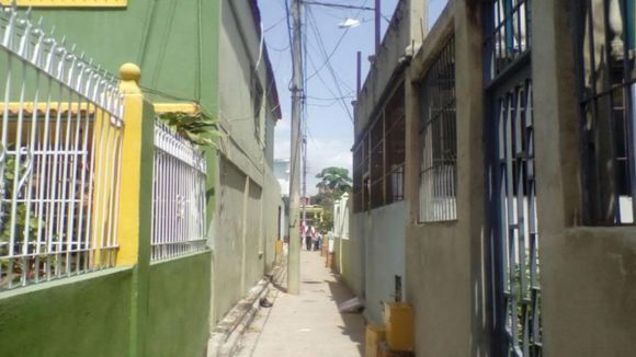 AMARRADA Y ESTRANGULADA vecinos localizaron a una mujer dentro de su casa en Valencia  
