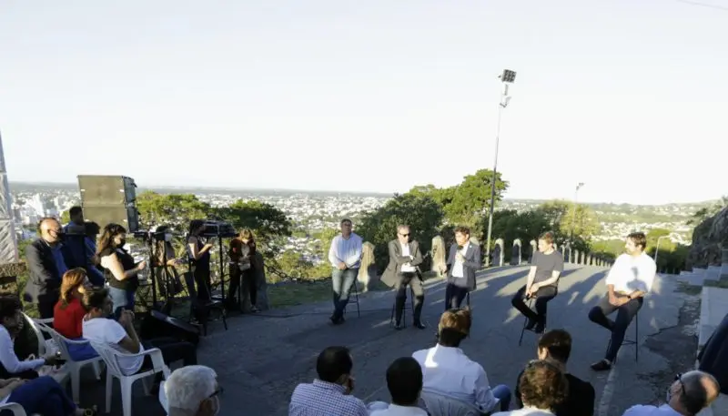 Kicillof anunció refuerzo libre para mayores de 30 años y segunda “Noche de las Vacunas”