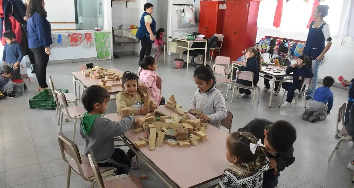 El currículum es parte constitutiva de un proyecto que proporciona orientaciones y lineamientos sobre qué, cómo y para qué se quiere educar. Crédito: Archivo / Guillermo Di Salvatore
