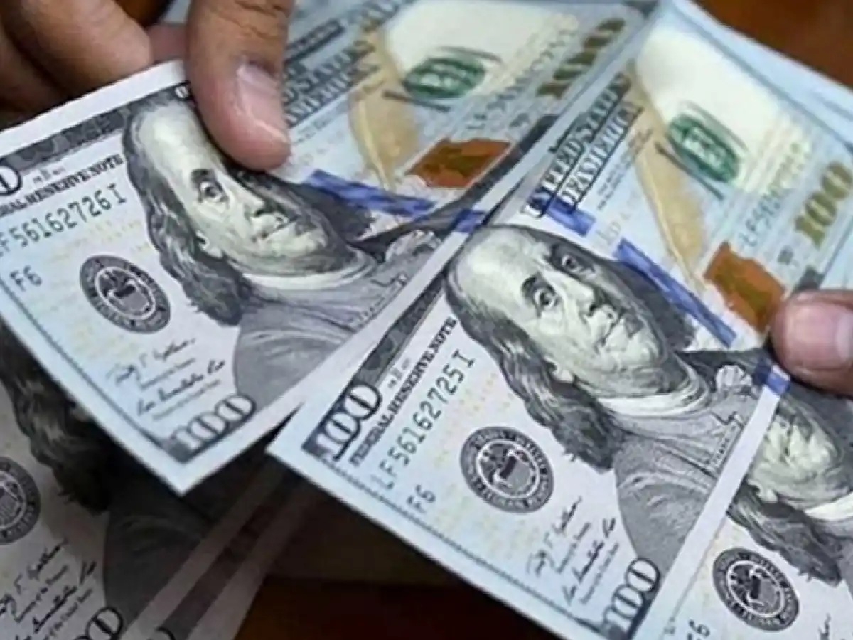 Dólar “solidario”: casi 3 millones de personas no podrán comprar el cupo de USD 200 por haber recibido su sueldo a través del Programa ATP