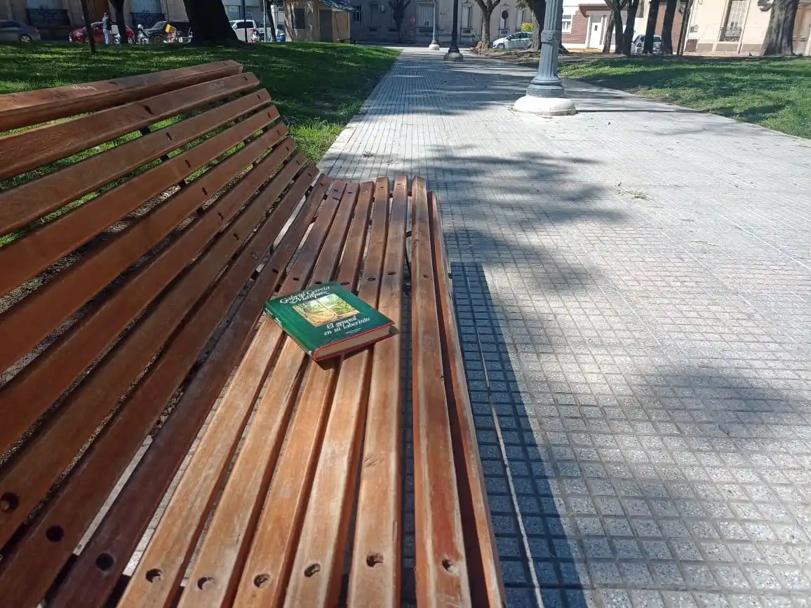 Exitosa suelta de libros de la Biblioteca Popular