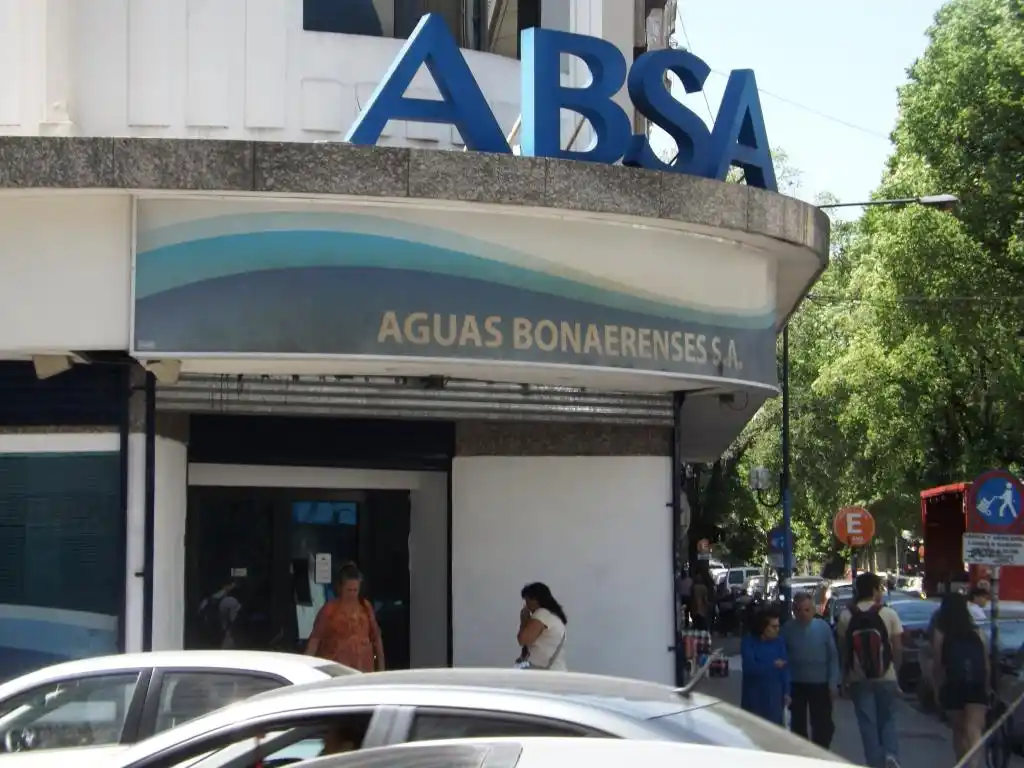 ABSA anunció que dispondrá suministro de agua alternativo para Gonnet y Villa Castells
