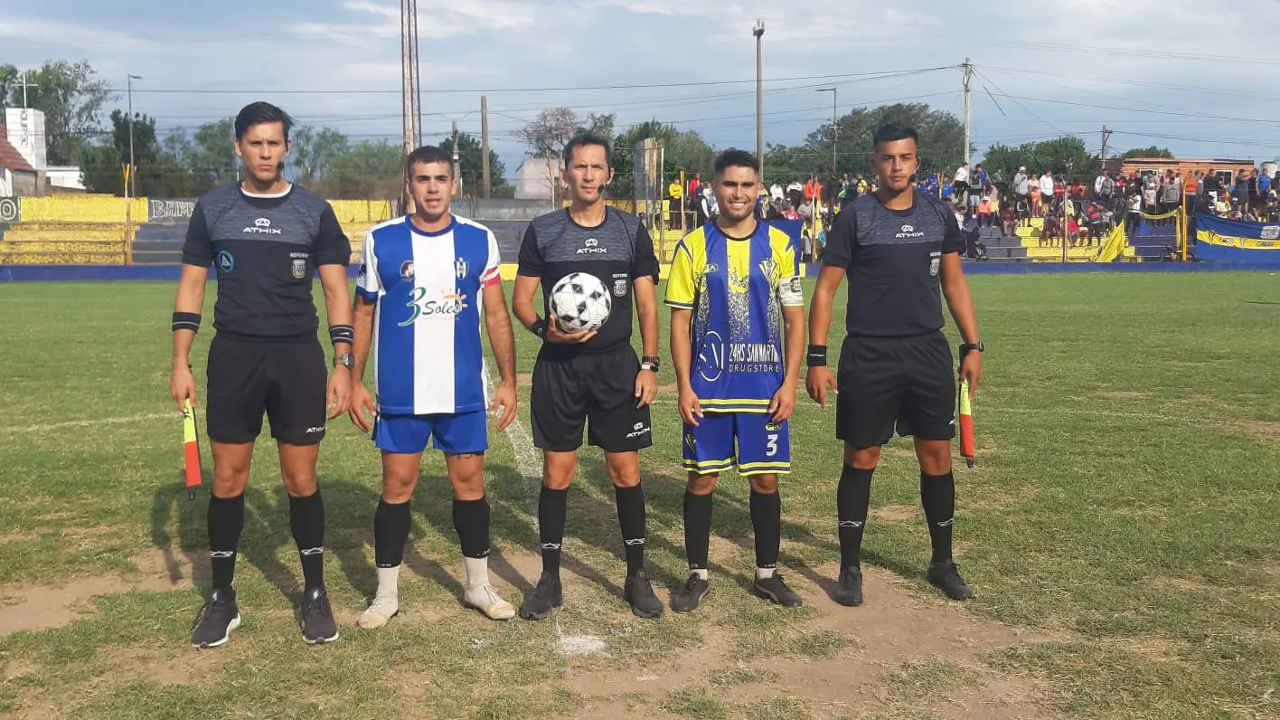 Agricultores hizo historia y se metió en cuartos de final.