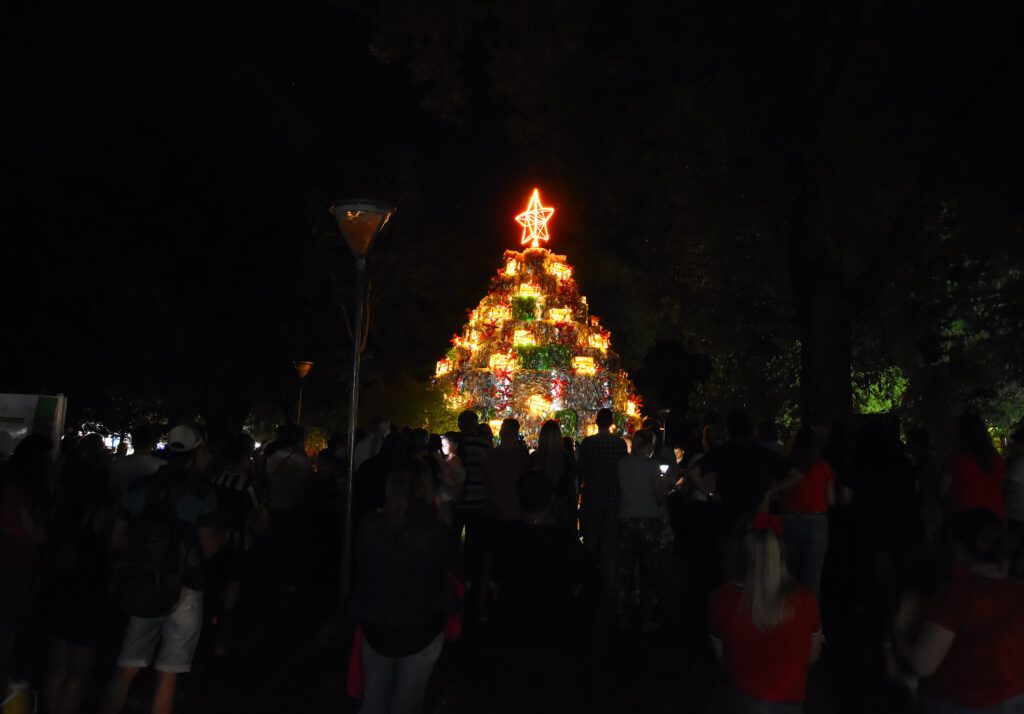 Crespo dará inicio a la Navidad con el encendido de su árbol sustentable