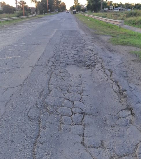 Cruje la Ruta 228 en el acceso a Tres Arroyos (video)