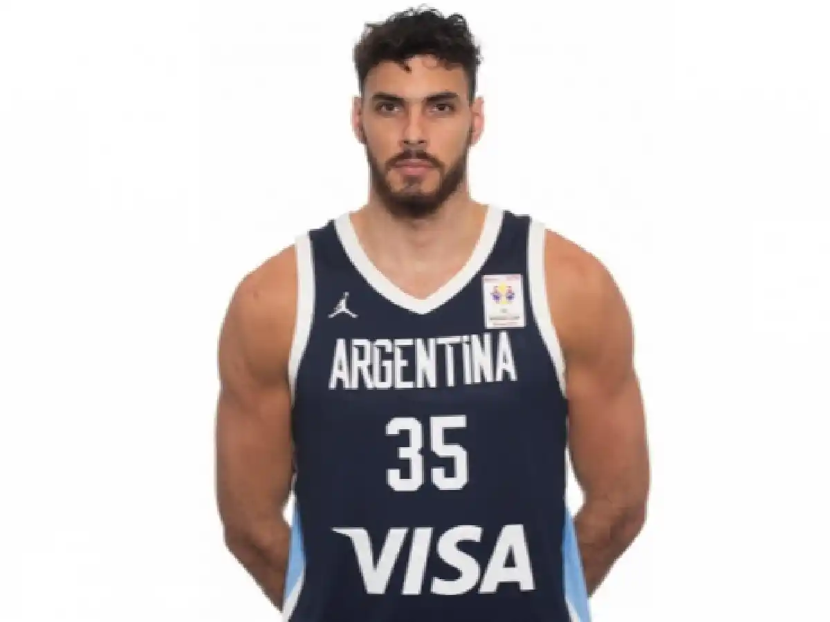 Acuñá citado a la selección