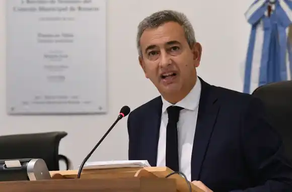 Javkin  y decenas de intendentes reclamaron por la quita de subsidios al transporte en el Congreso