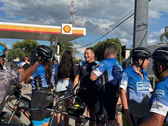 El Tour Azul para la concientización sobre el autismo pasó por San Pedro