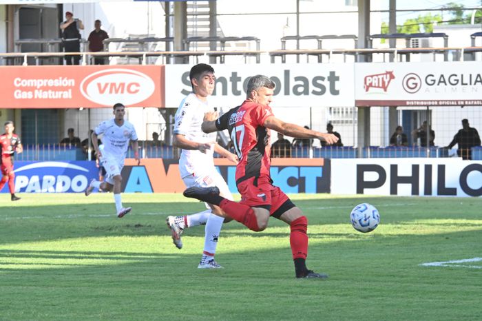 Colon Santa Fe vs San Martín de Tucumán - 1