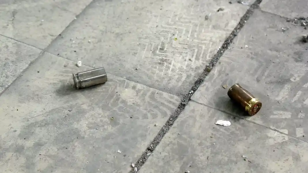 Una madrugada de domingo agitada en Berisso.