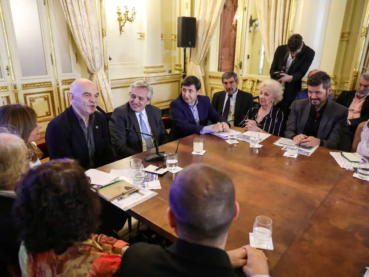 Fernández: “Es indigno ser parte de una sociedad que no se preocupa por la gente que pasa hambre"