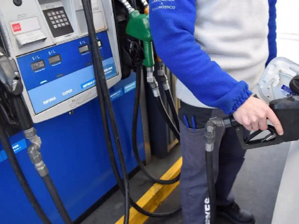 Anticipan un aumento de las naftas para junio