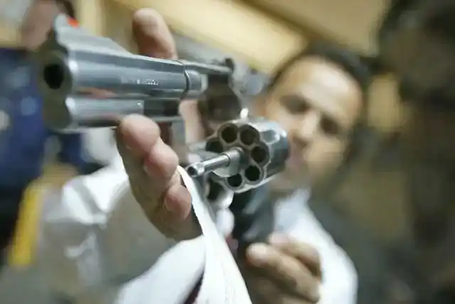 Mientras el Gobierno reabre el debate sobre portación de armas, un baleado en Gualeguaychú se salvó de milagro