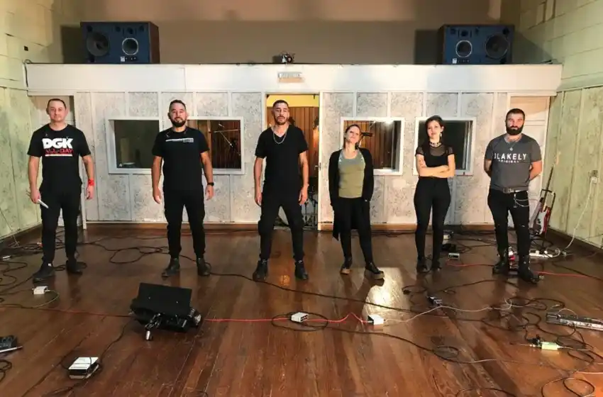 Diapositivas presenta su videoclip "Fantasía y Realidad"